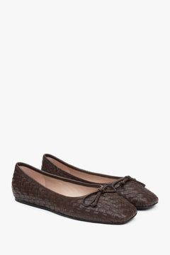 Elegant dark brown Estro women's ballet flats, made of unique woven genuine leather.