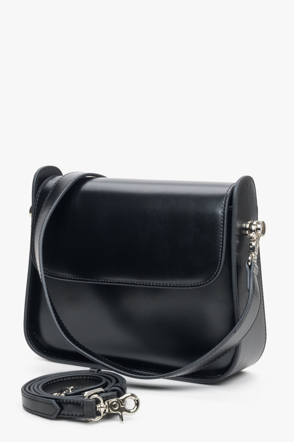 Women's black leather shoulder bag by Estro.