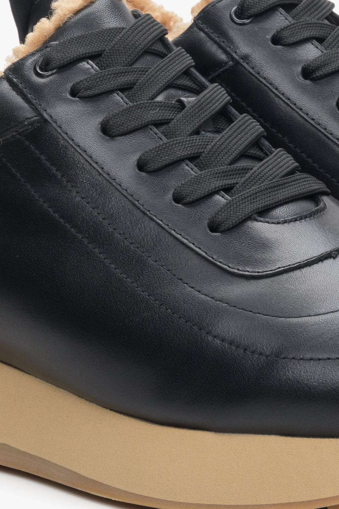 Women's leather sneakers by Estro in black for winter.