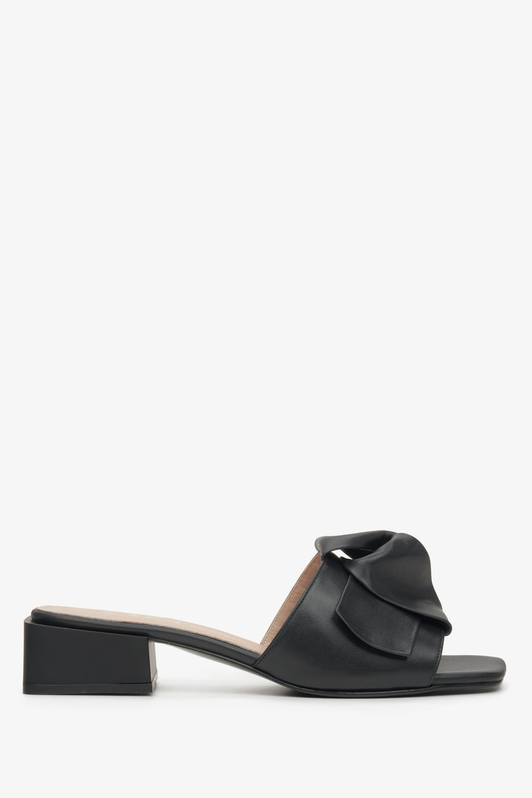 Women's Black Leather Low Heeled Mules Estro ER00112832.