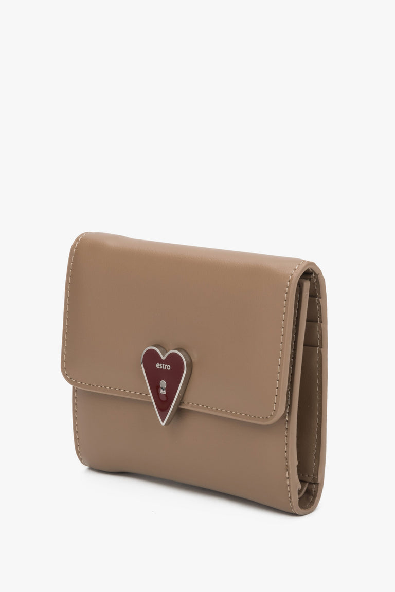 Estro Women's Compact Wallet in Beige with a Heart-Shaped Clip