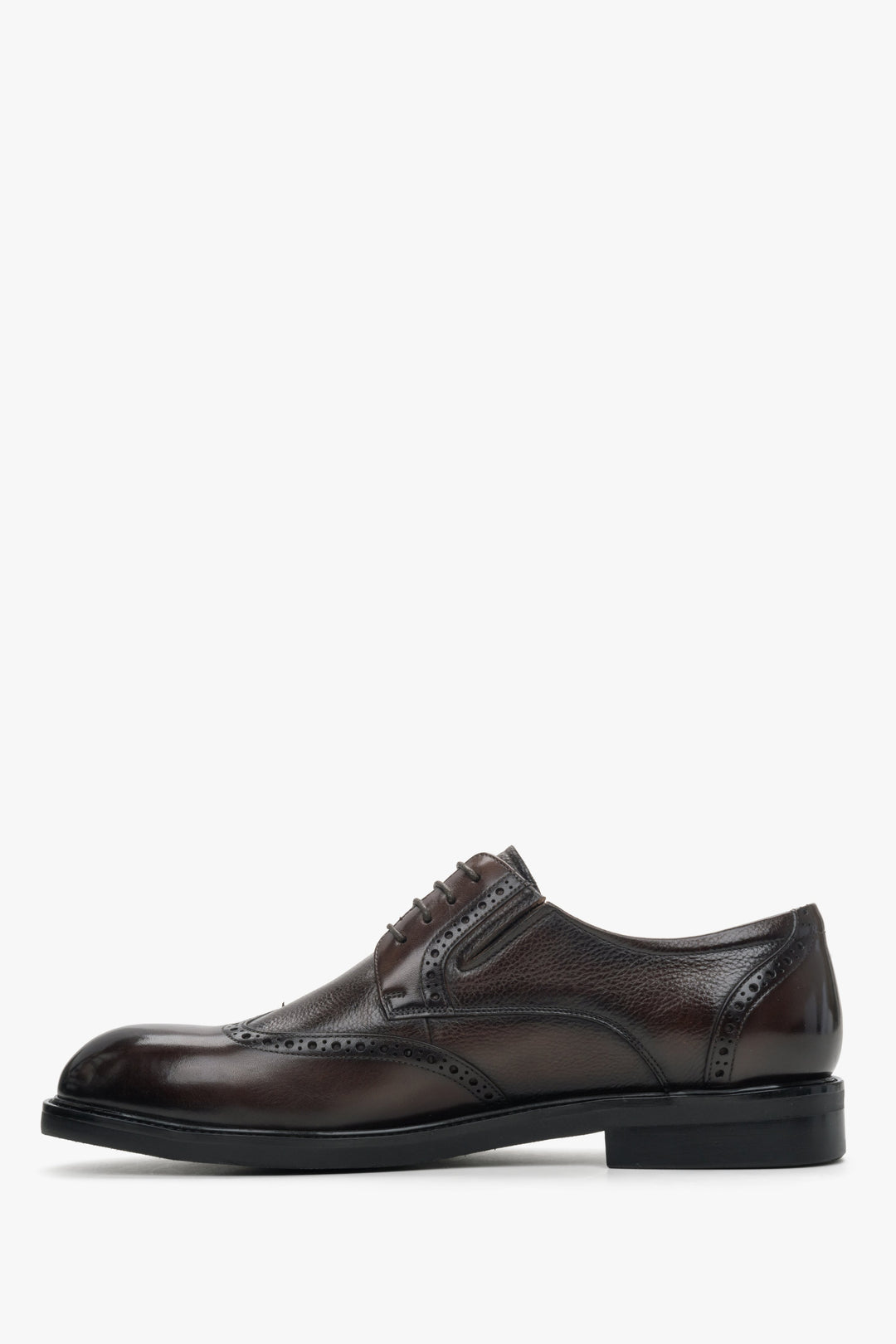 Estro men's brown leather shoes - side profile of the shoe.