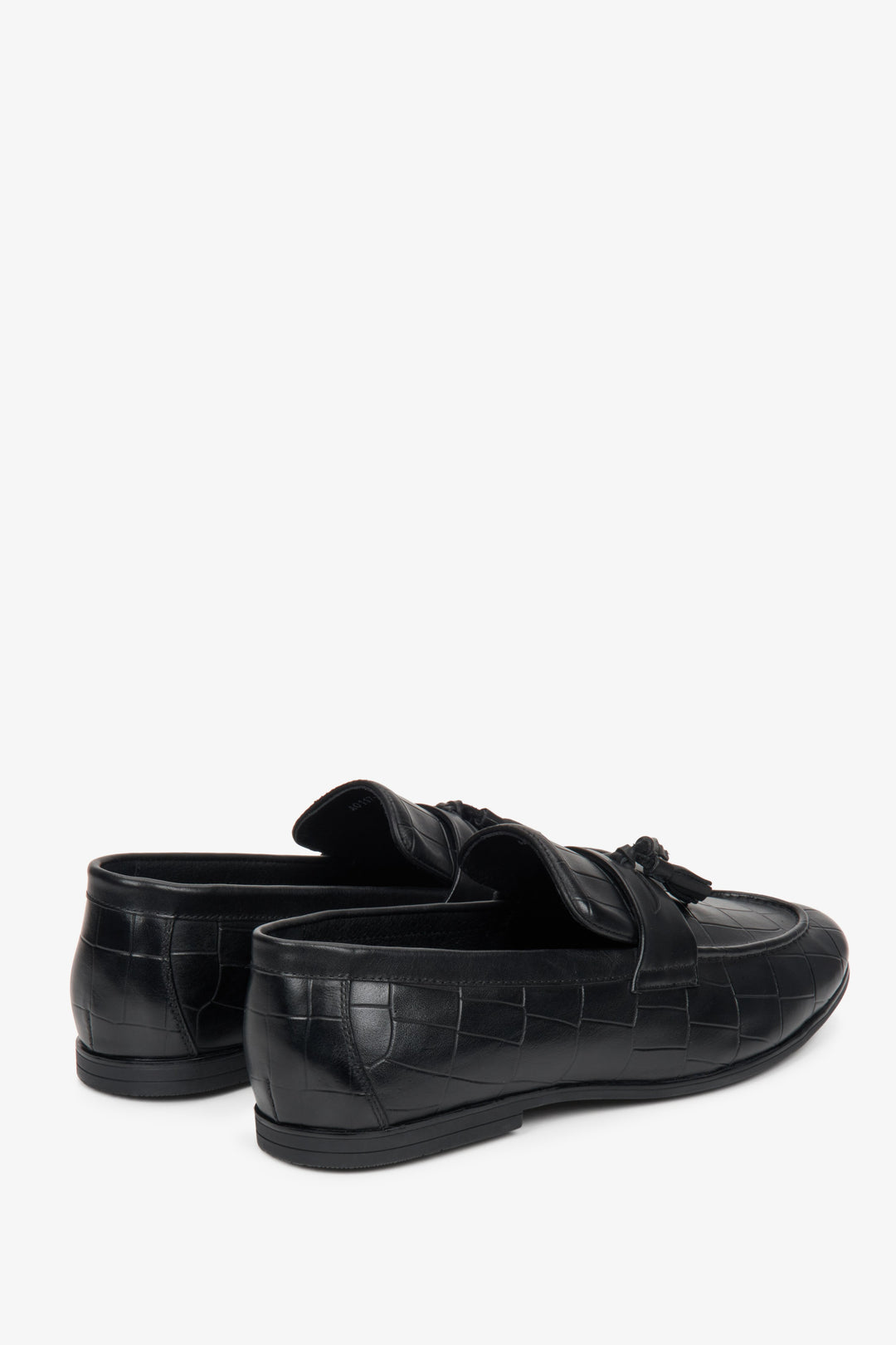 Men's black loafers by Estro - close-up of the heel and the side of the shoe.