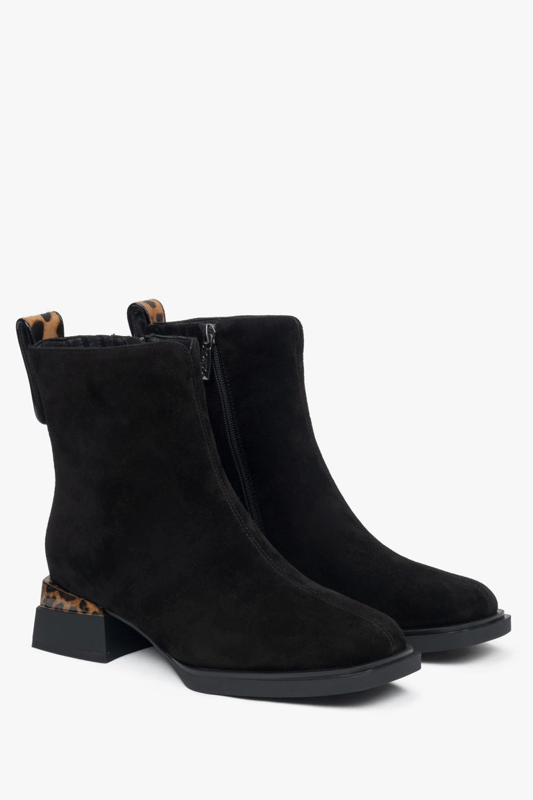 Black velour women's ankle boots with a low heel Estro.