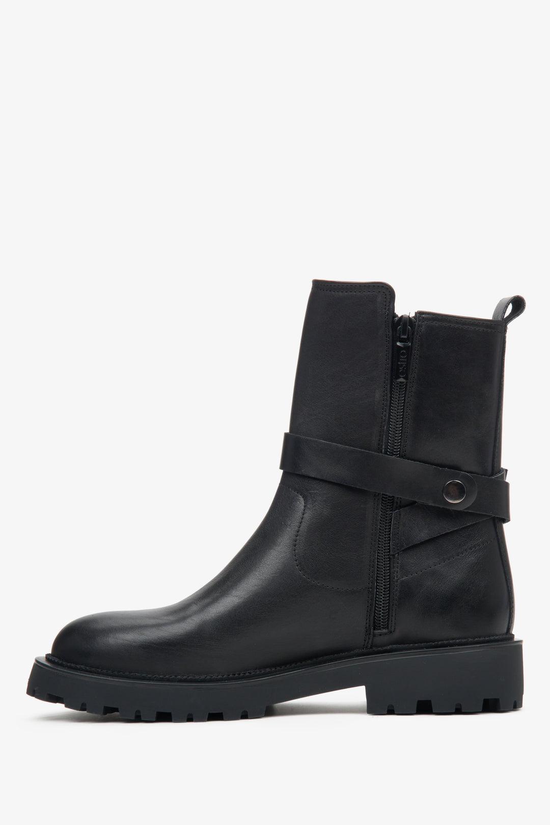 Women's black Estro ankle boots with soft natural leather uppers - shoe profile.