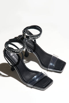 Black heeled women's shoes Estro.