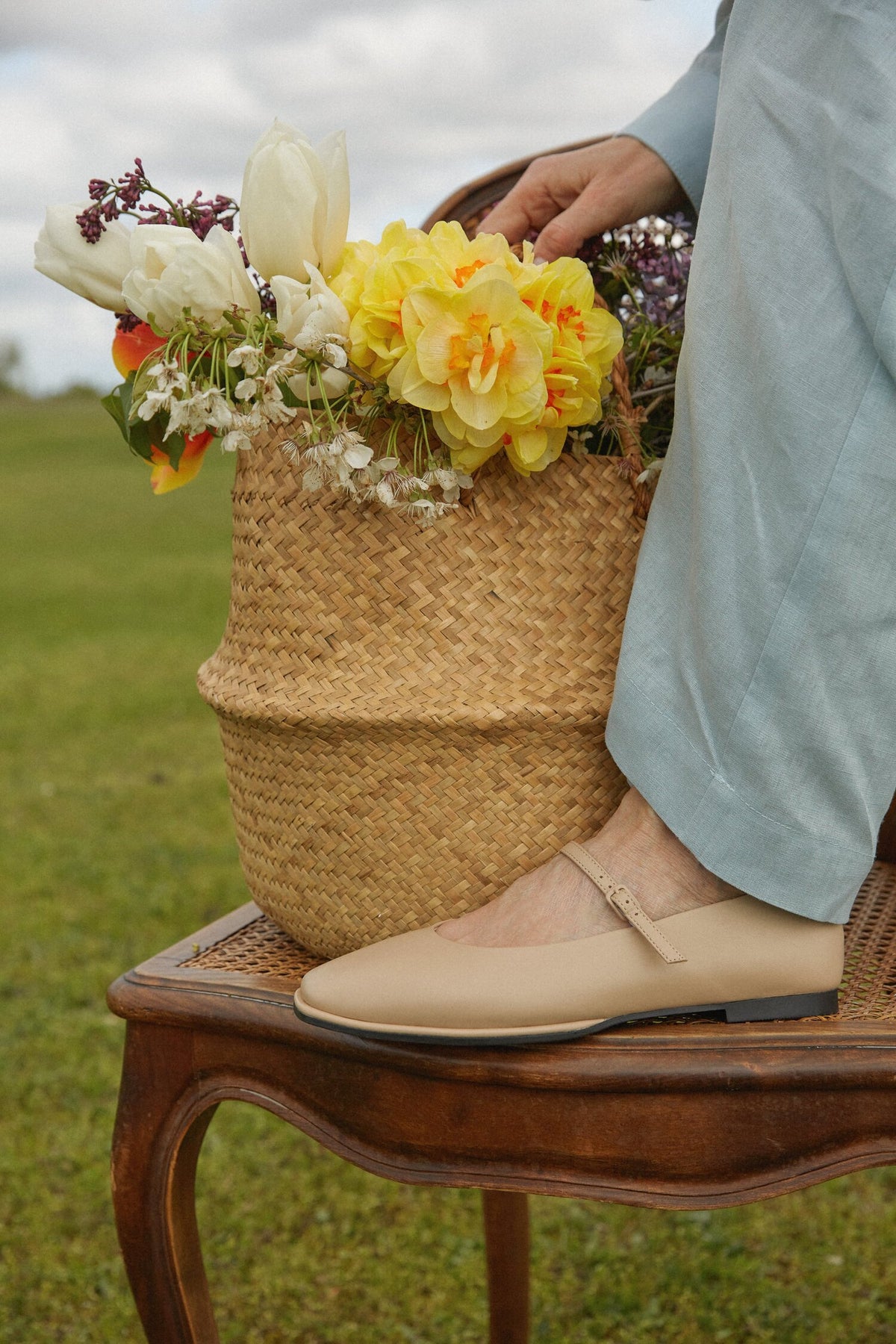 Women's Beige Leather Ballet Flats with Buckle Estro ER00114682