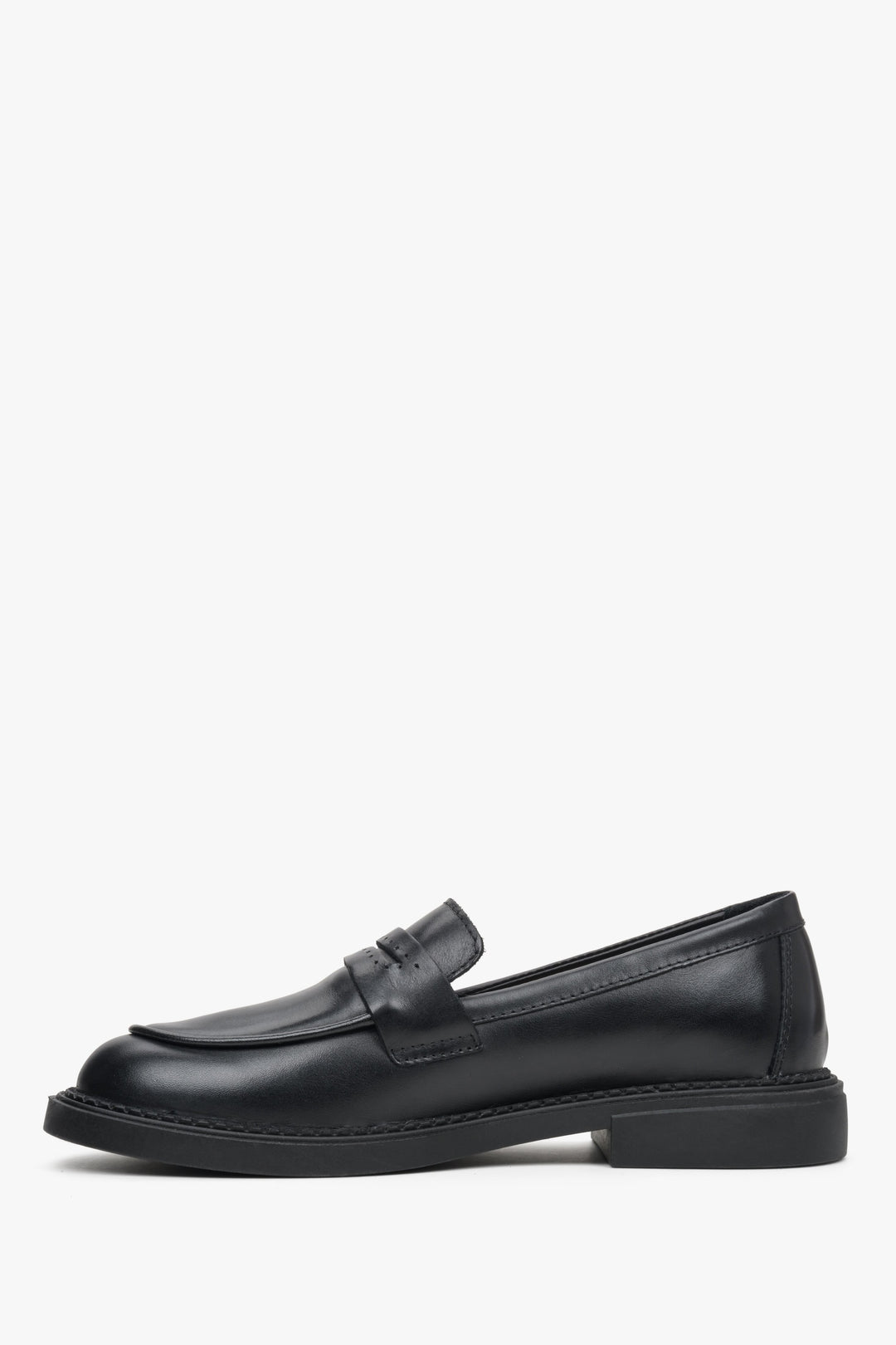 Women's black loafers by Estro - shoe profile.