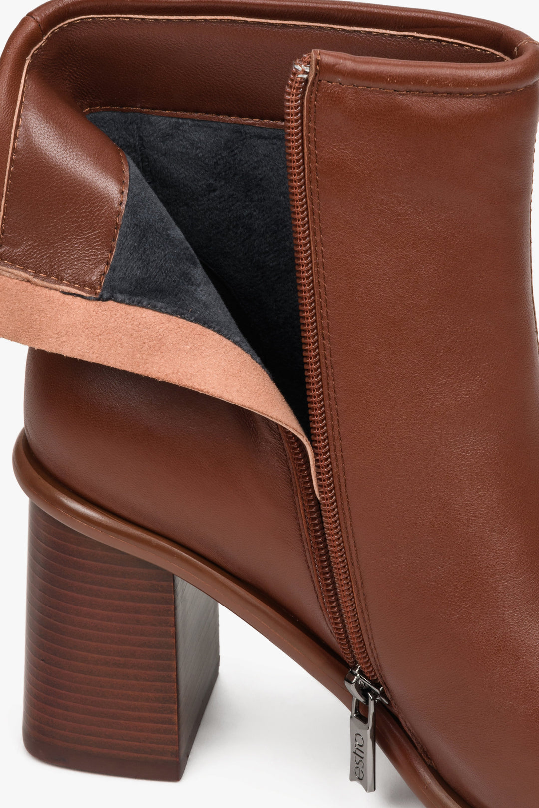 Women's spring ankle boots in dark brown by Estro - close-up on the inside of the shoe.