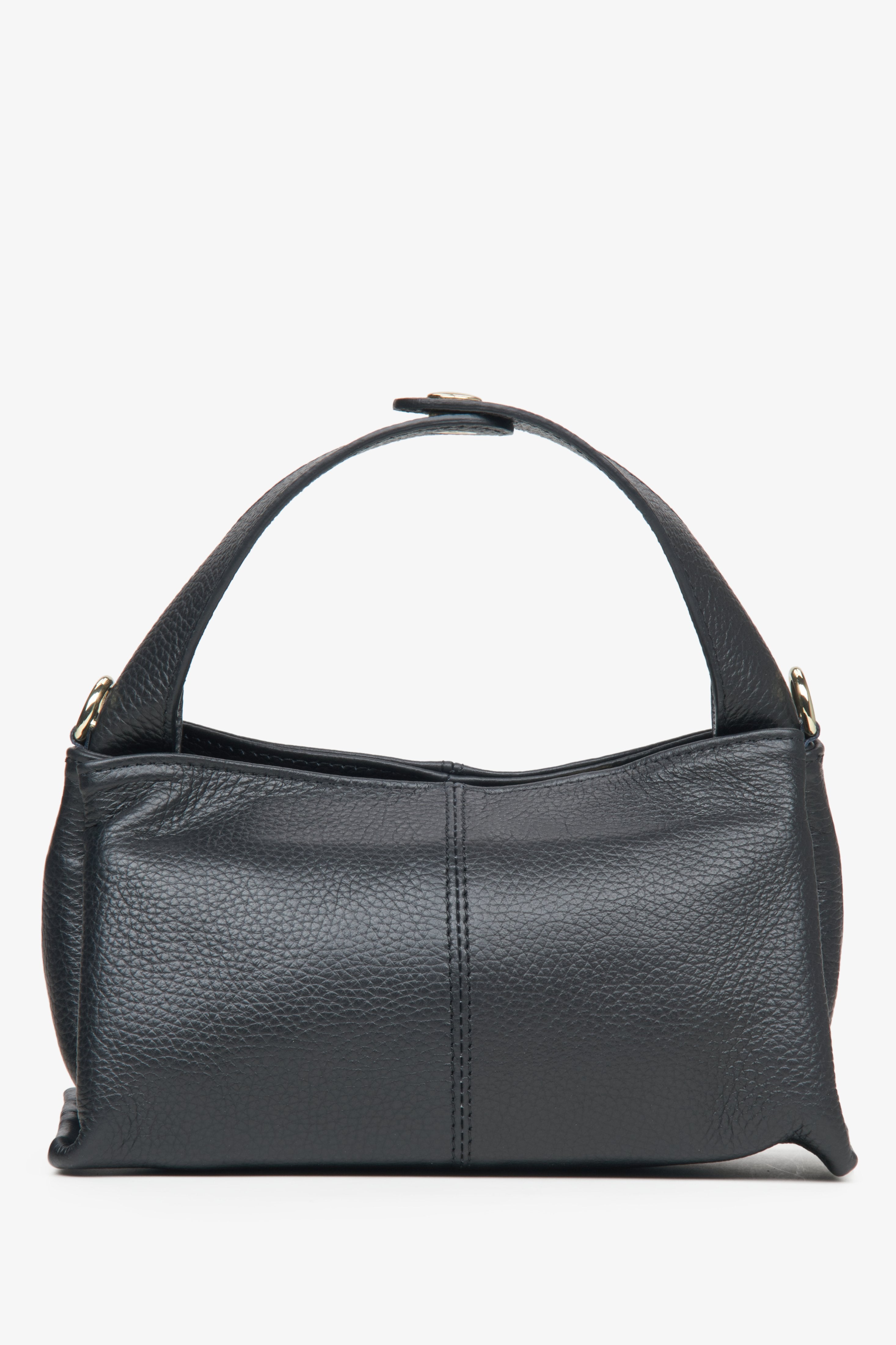 Leather black handbag by Estro.