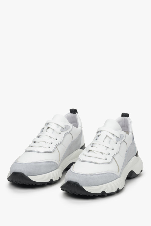 White leather women's sneakers with laces by Estro.