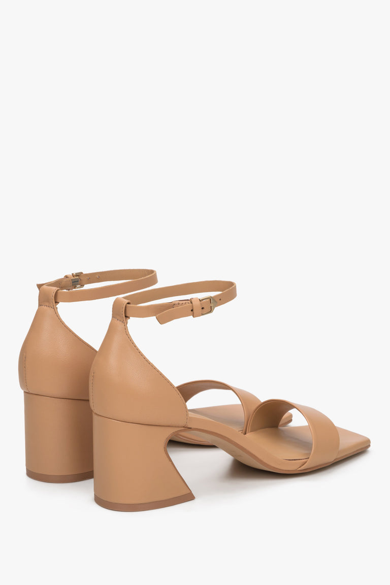 Estro Women's Heeled Sandals in Brown.