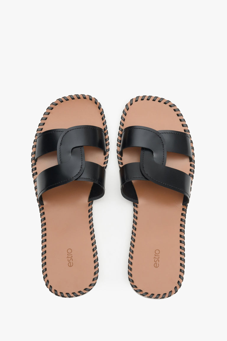 Women's black slide sandals made of genuine leather, Estro brand - presentation from above.