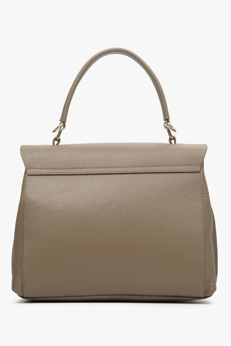 Women's leather brown handbag by Estro in a boxy style - reverse side.