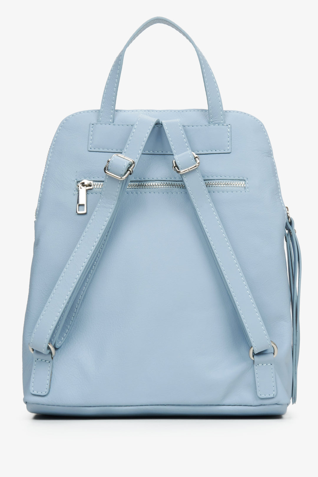 Women's leather light blue Estro backpack - close-up on the back of the model.