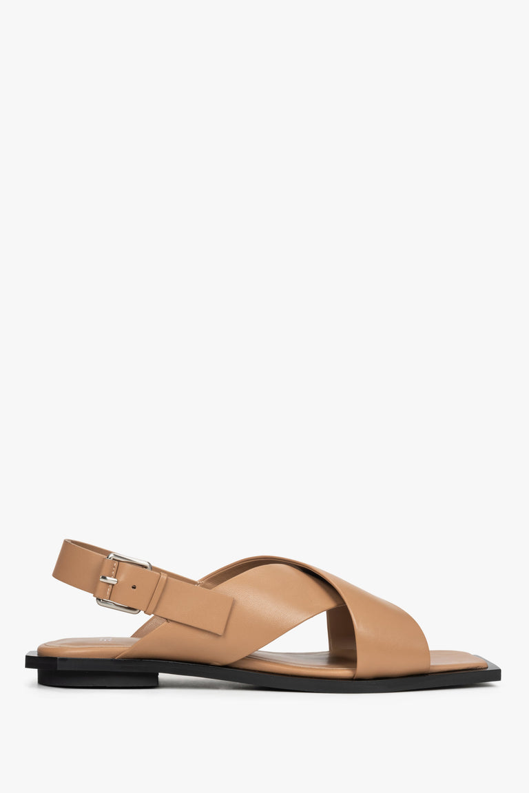 Women's Brown Leather Sandals with Soft Straps Estro ER00114731.