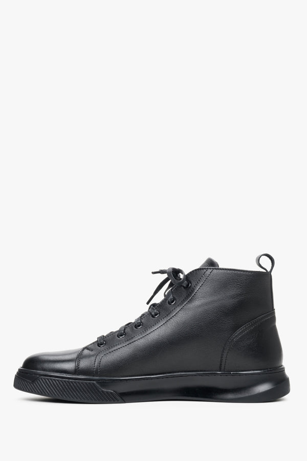 Men's sneakers in black color from natural leather Estro - shoe profile.