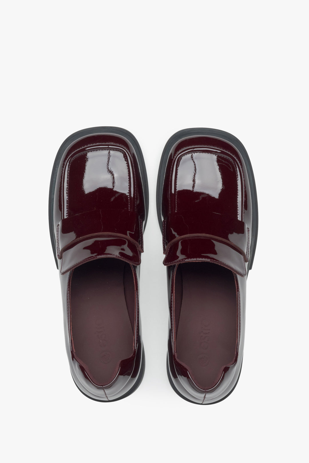 Women's leather, patent leather moccasins in burgundy by Estro - top view presentation of the model.