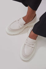Women White Loafers made of Genuine Leather Estro ER00110028.