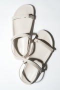 Women's Off-White Flat Sandals made of Genuine Leather Estro ER00119016.