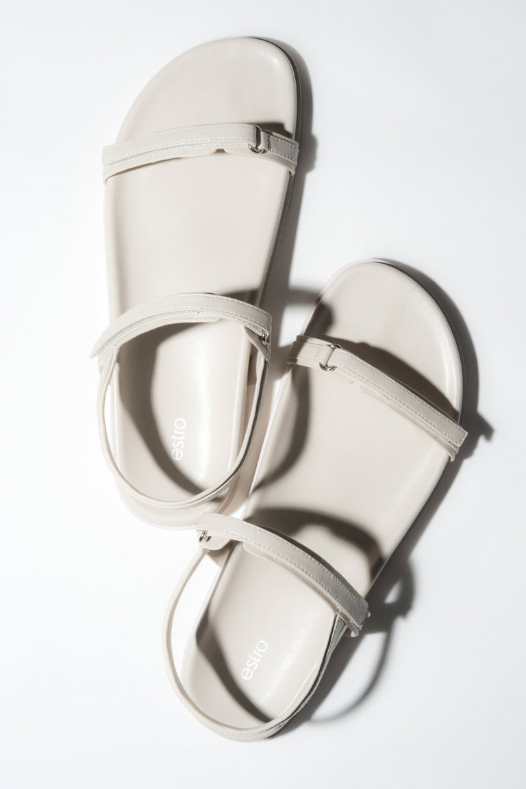 Women's Off-White Flat Sandals made of Genuine Leather Estro ER00119016.