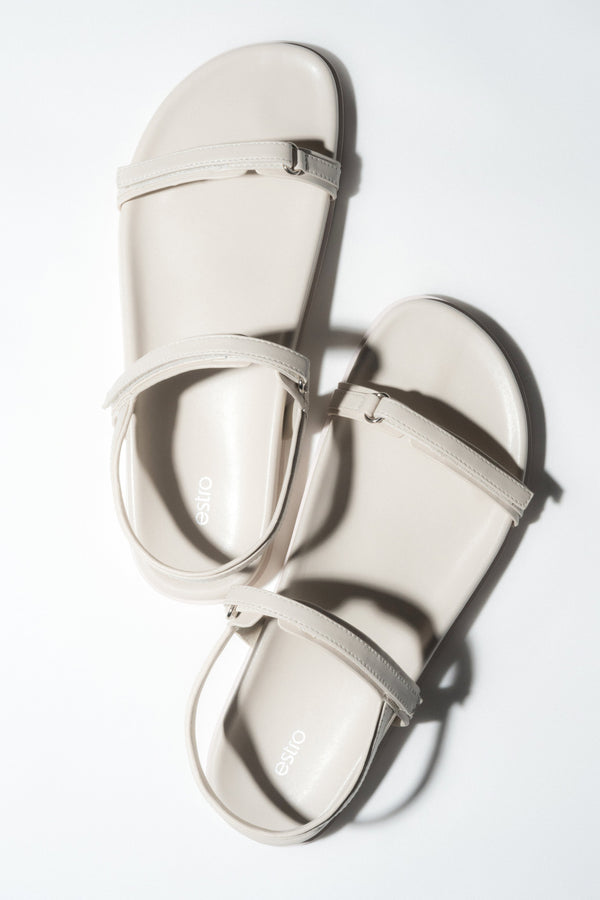Women's Off-White Flat Sandals made of Genuine Leather Estro ER00119016.