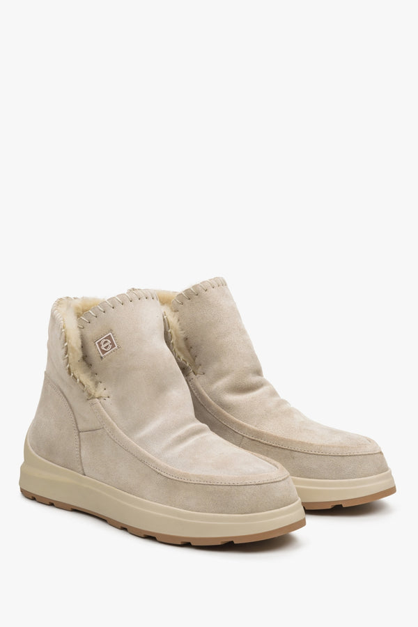 Women's sand beige suede snow boots Estro.