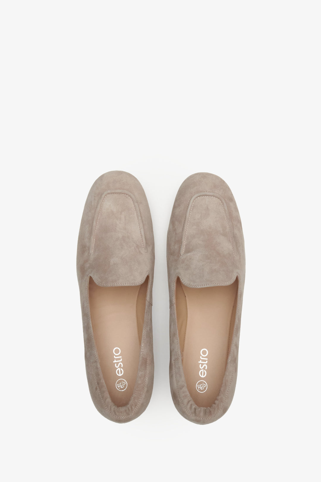 Women's beige Estro moccasins for fall, made of genuine velour - presentation of footwear from above.