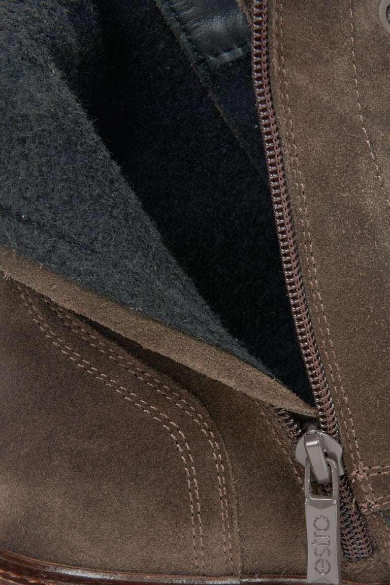 Women's dark brown ankle boots Estro - close-up of the interior.