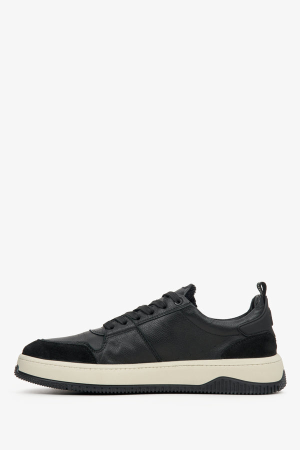 Men's black low-top sneakers - shoe sideline.