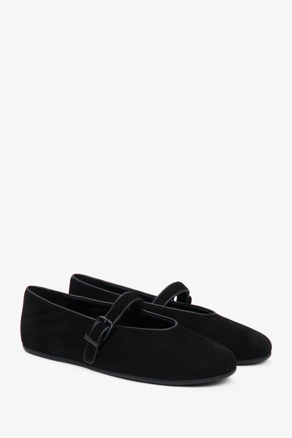 Elegant black Estro women's ballet flats, made of soft genuine velour and adorned with a delicate buckle.