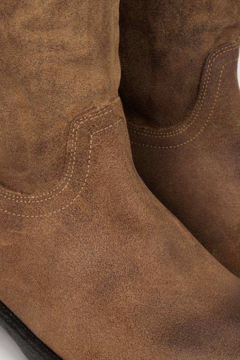 Brown high velour women's boots by Estro - close-up of the details.