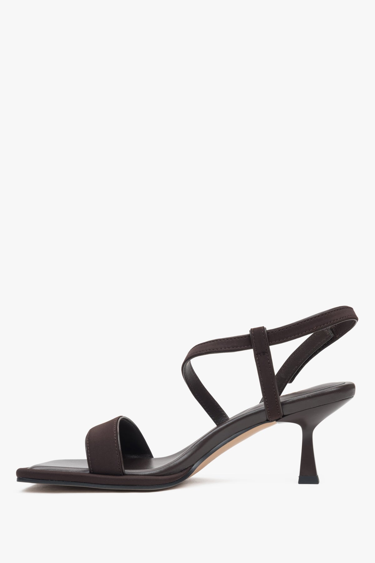 Stylish dark brown Estro women's sandals, made of genuine leather and textiles, featuring an elegant heel.