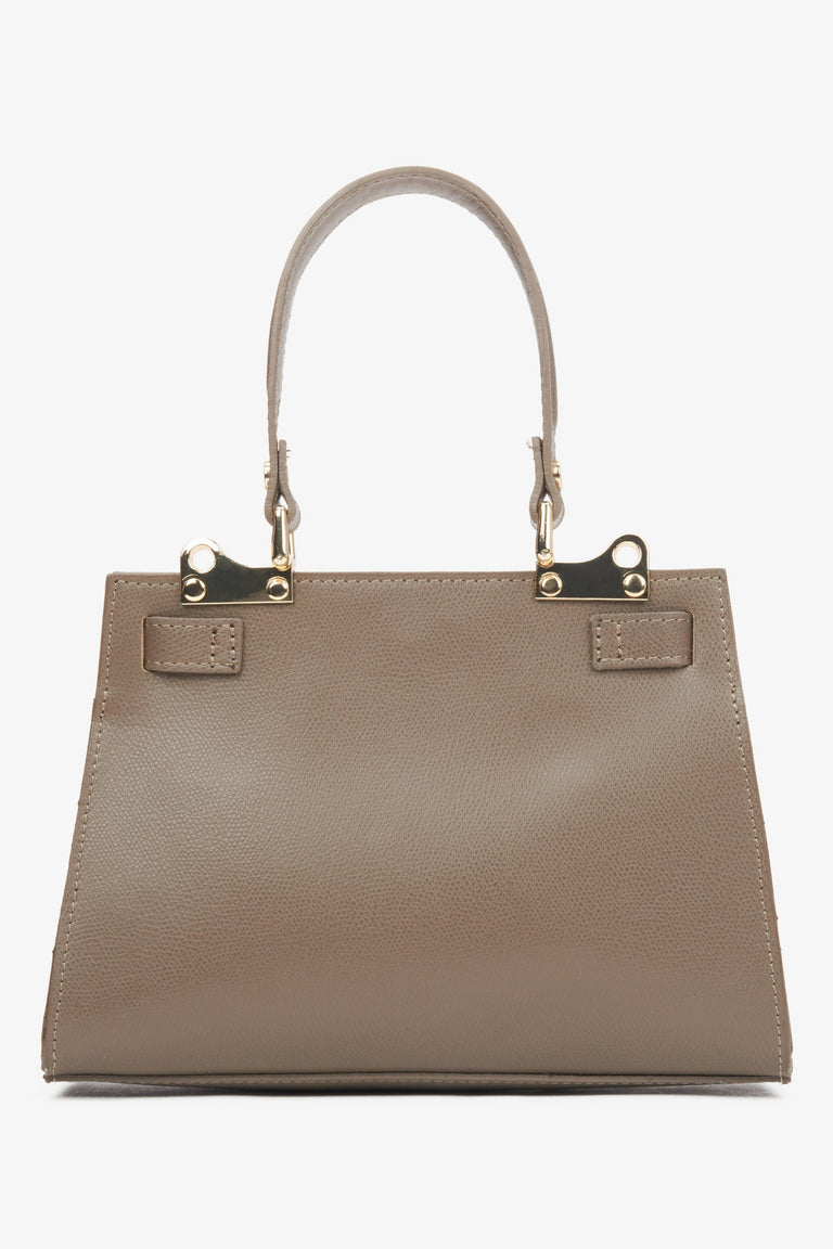 Brown satchel-style handbag made of Italian genuine leather by the premium brand Estro.