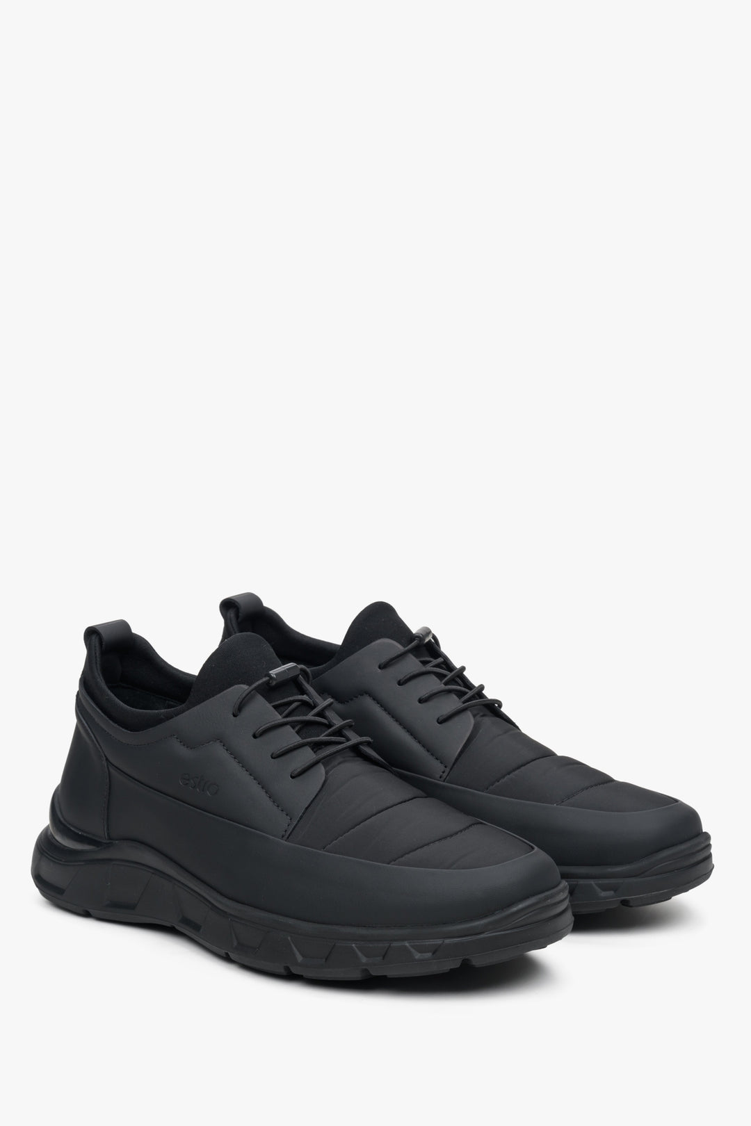 Soft men's black sneakers with a turnbuckleby Estro.