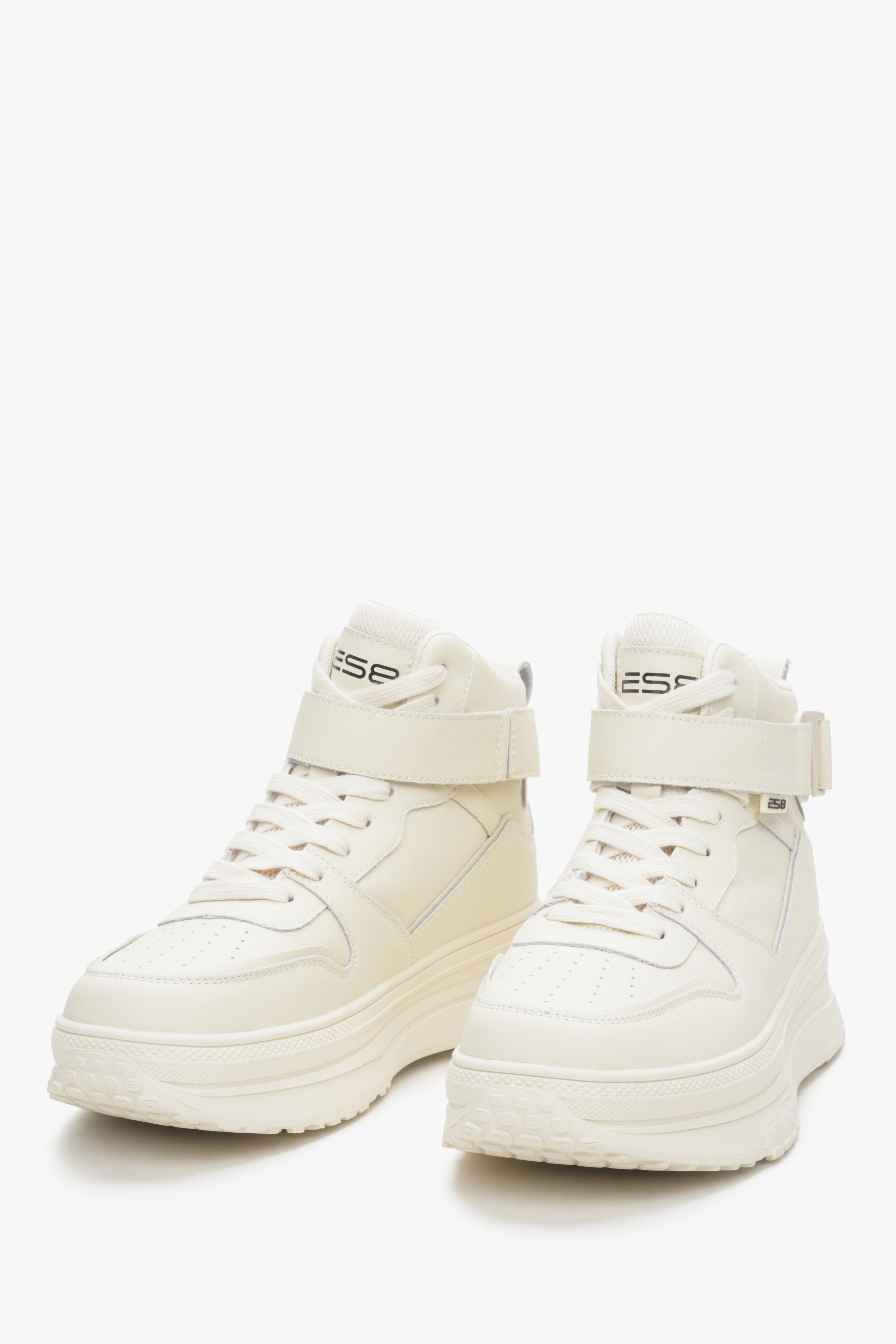 Leather, elevated women's sneakers ES8 in light beige color.