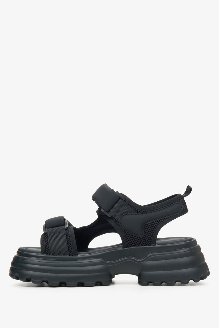 ES 8 women's black sport sandals - shoe profile.