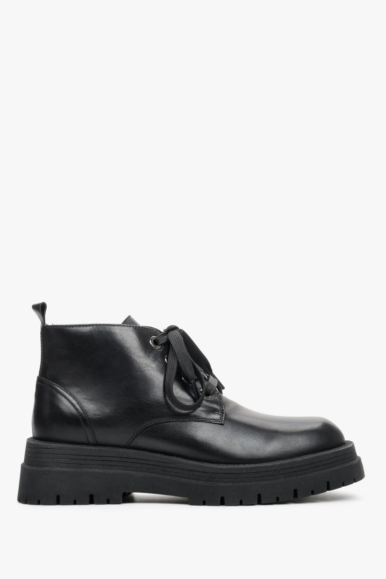 Women's Black Ankle Boots with a Higher Shaft on a Platform Estro ER00111147.