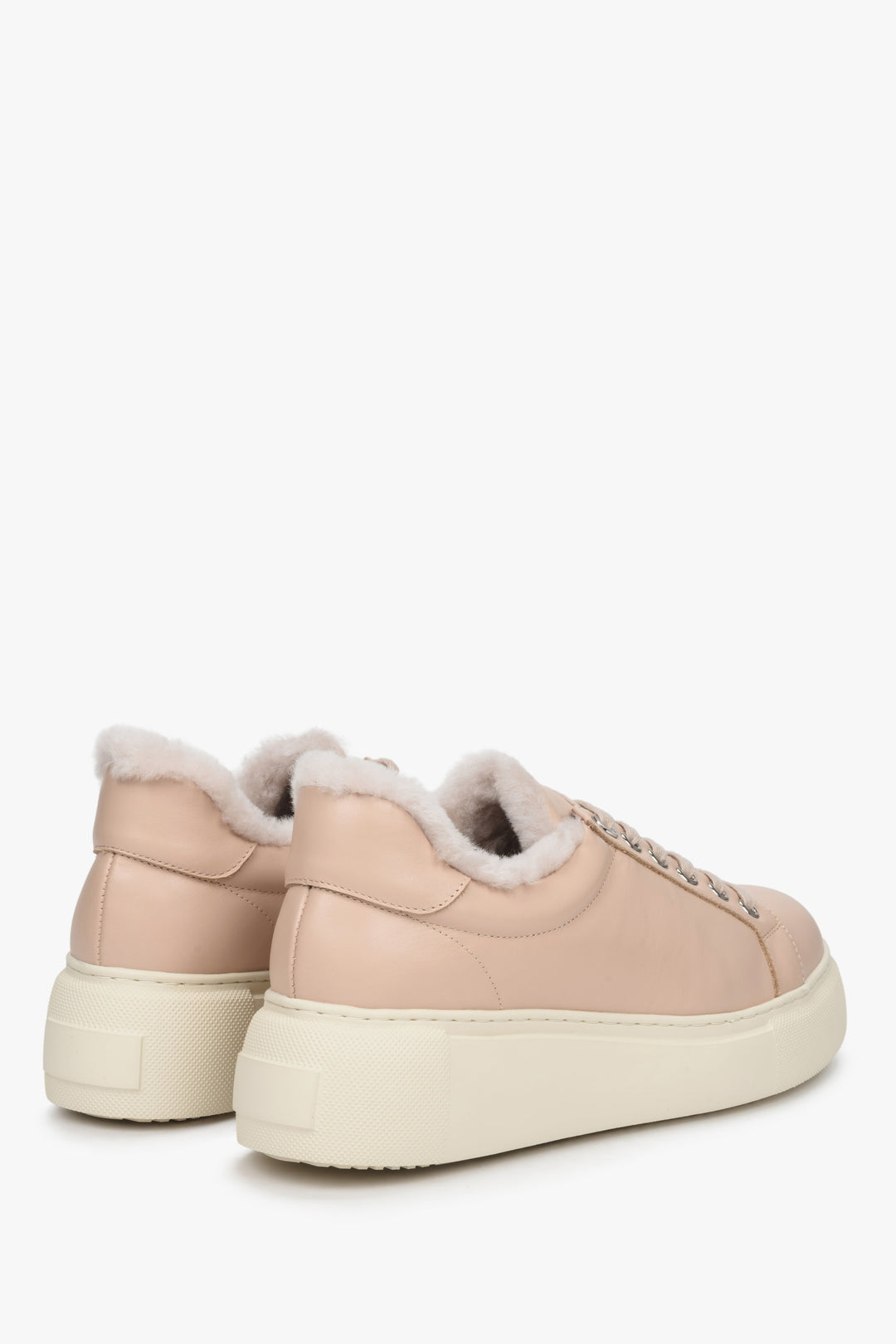 Beige winter women's sneakers Estro - back part of the shoe.