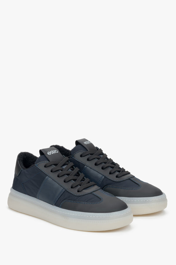 Navy blue women's sneakers for winter by Estro.