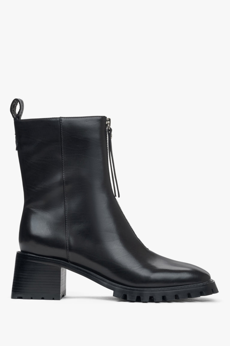 Women's Black Ankle Boots with a Low Heel made of Genuine Leather Estro ER00115899.