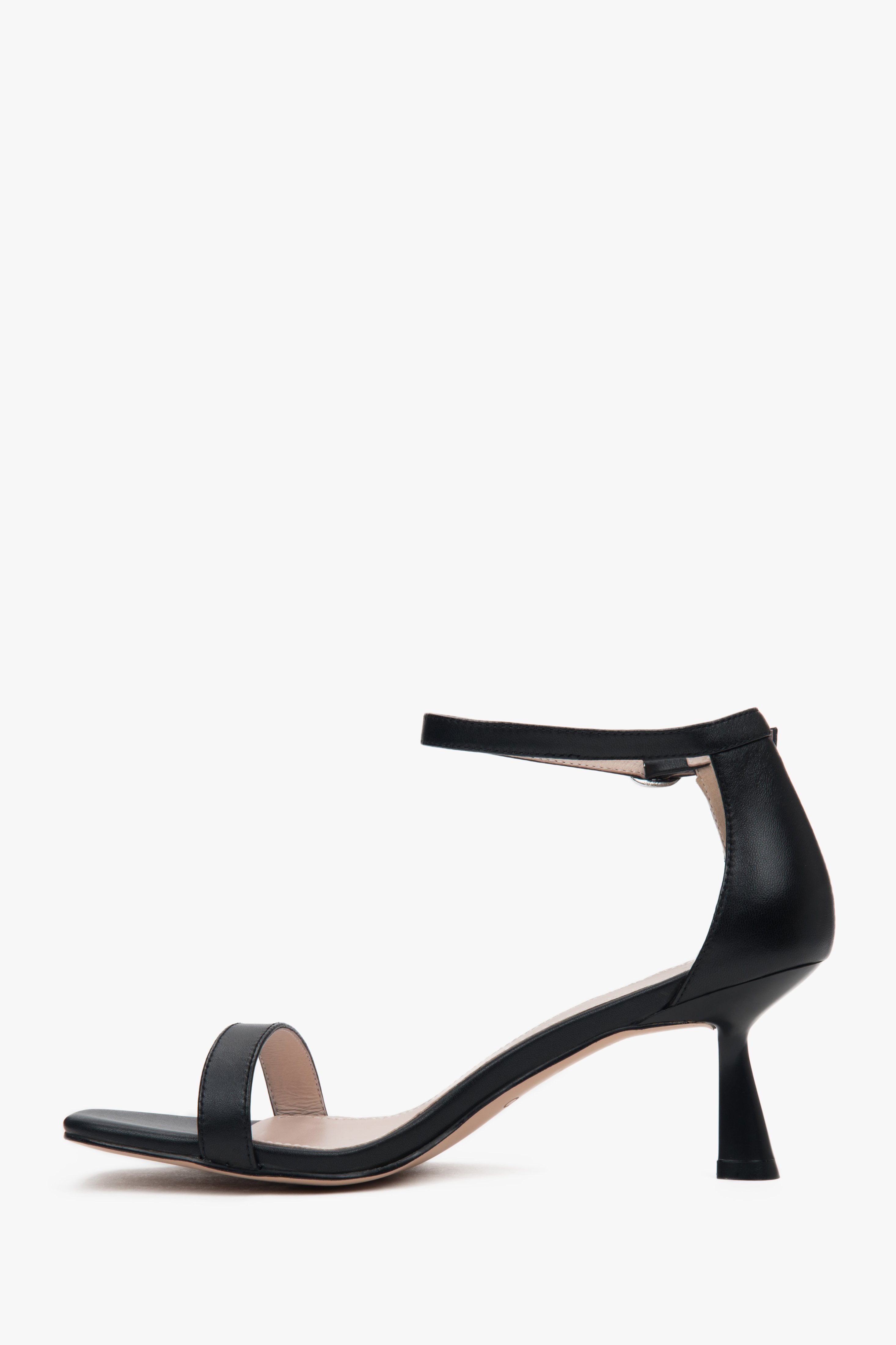 Stylish black Estro women's sandals, made of high-quality genuine leather, featuring a unique funnel heel that ensures comfort.