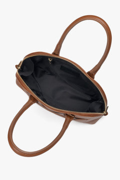 Brown Estro shoulder bag made of genuine Italian leather.