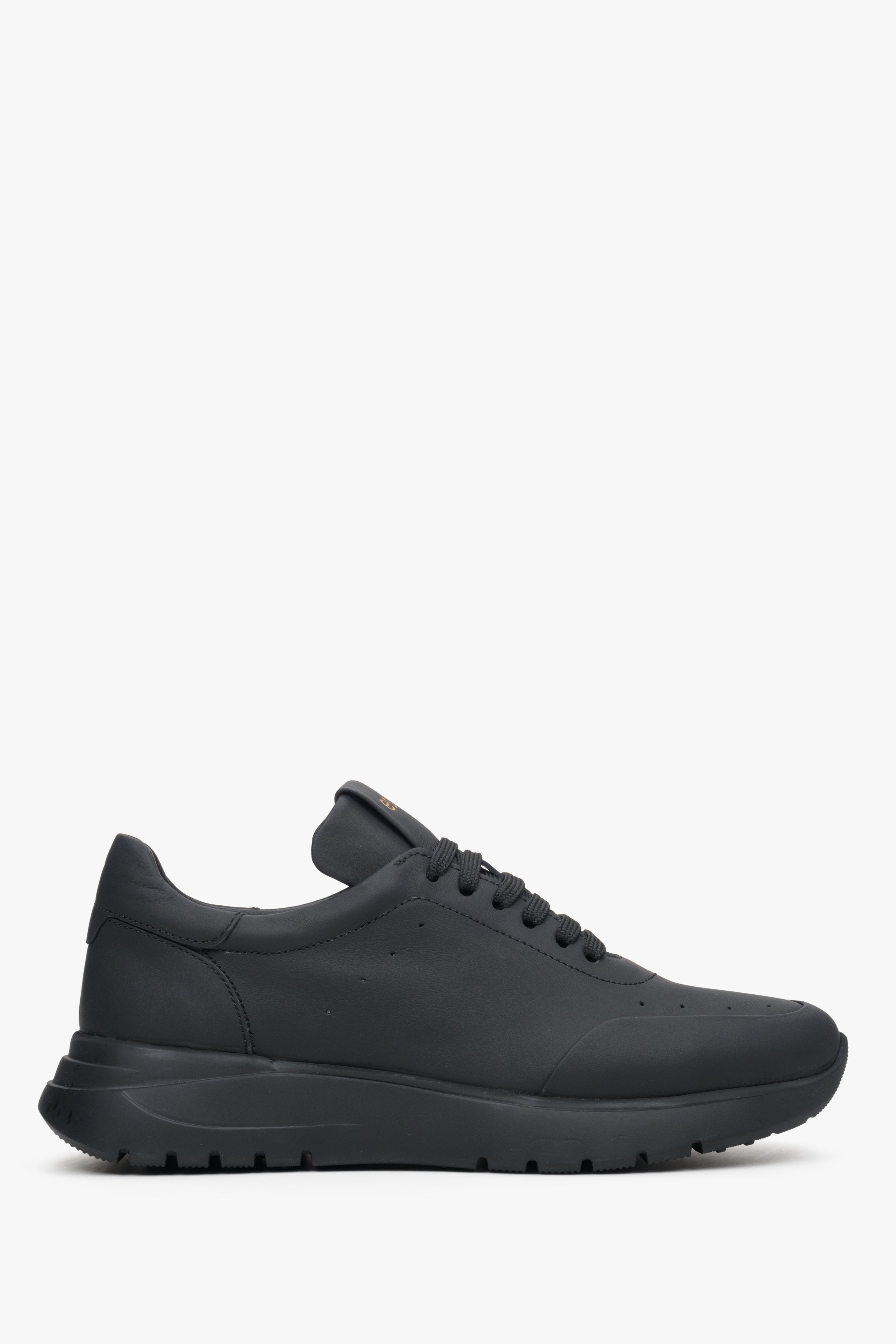 Women's Leather Sneakers made of Matte Genuine Leather Estro ER00113797.