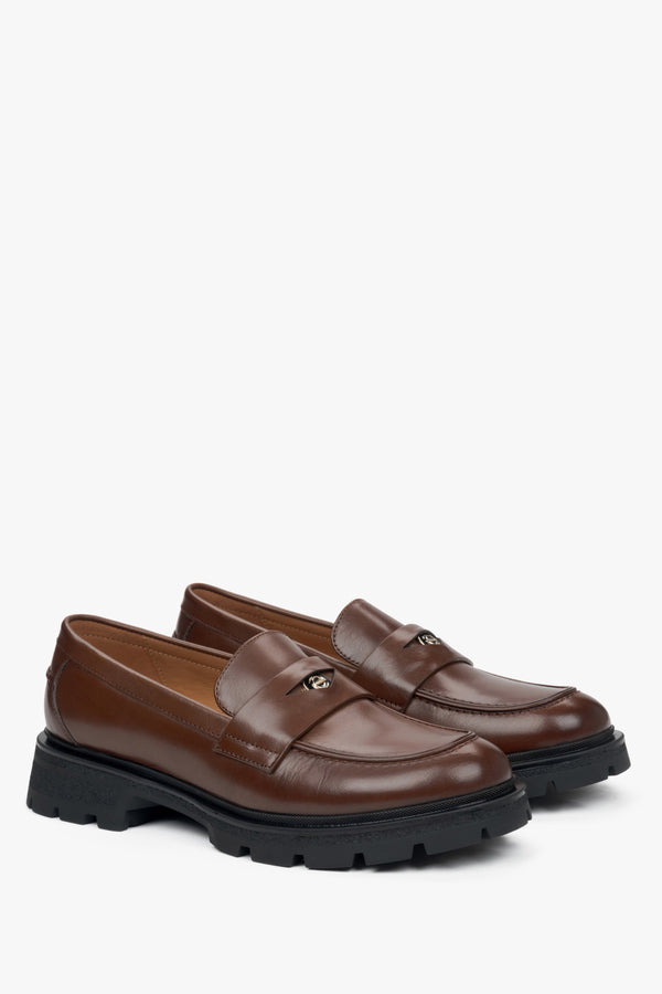 Brown leather women's loafers Estro.