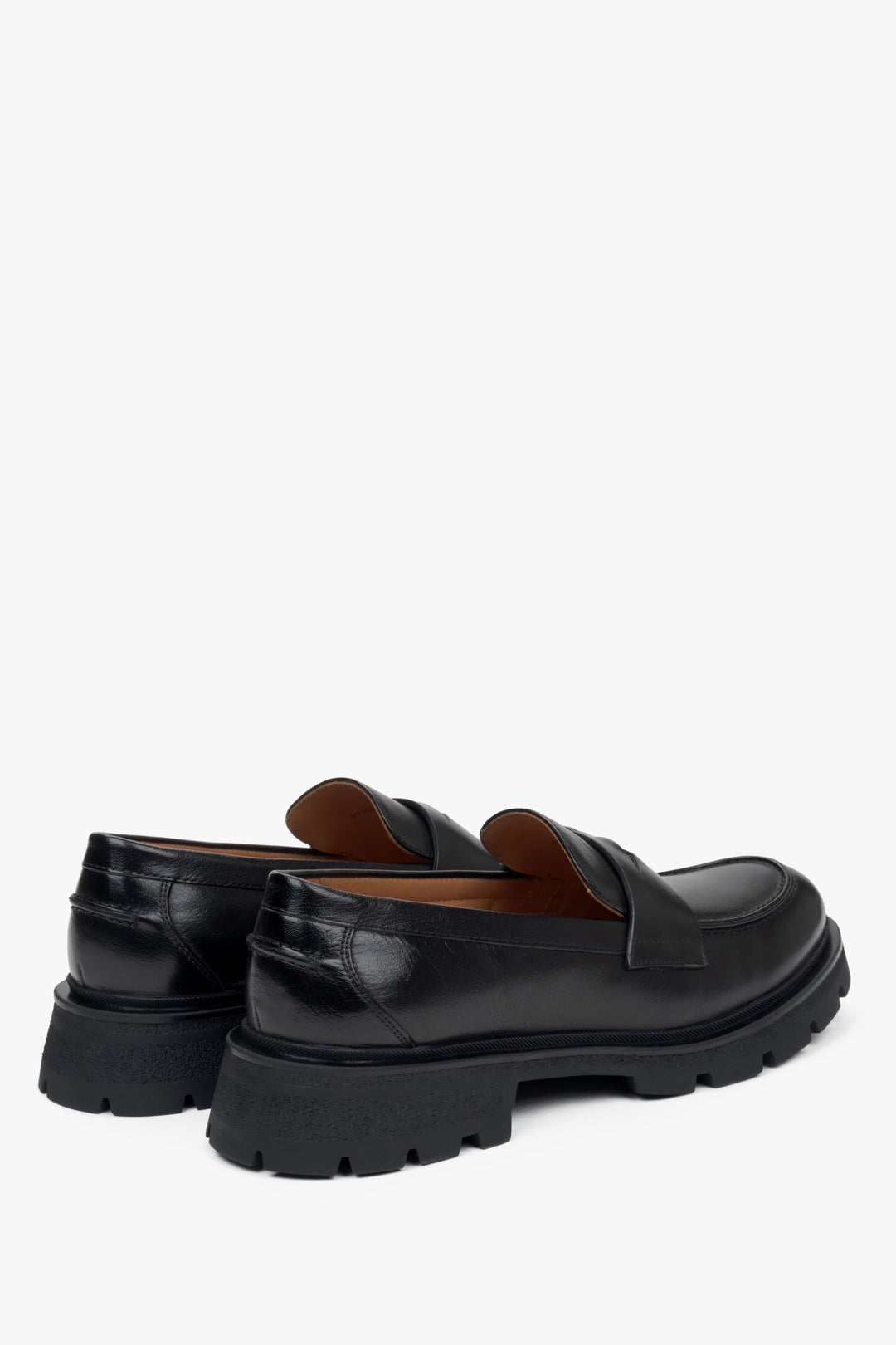 Black leather women's moccasins Estro.