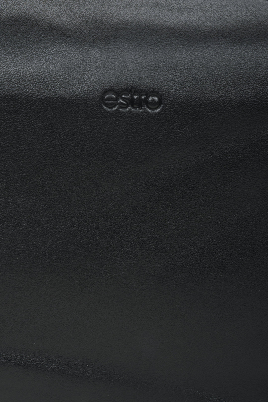 Women's black leather  shoulder bag - close-up on the details.