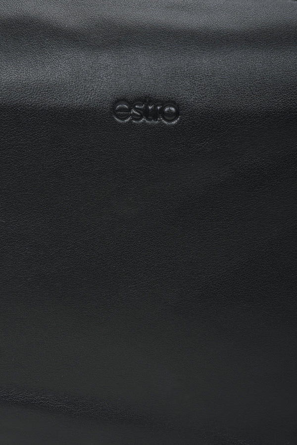 Women's black leather  shoulder bag - close-up on the details.