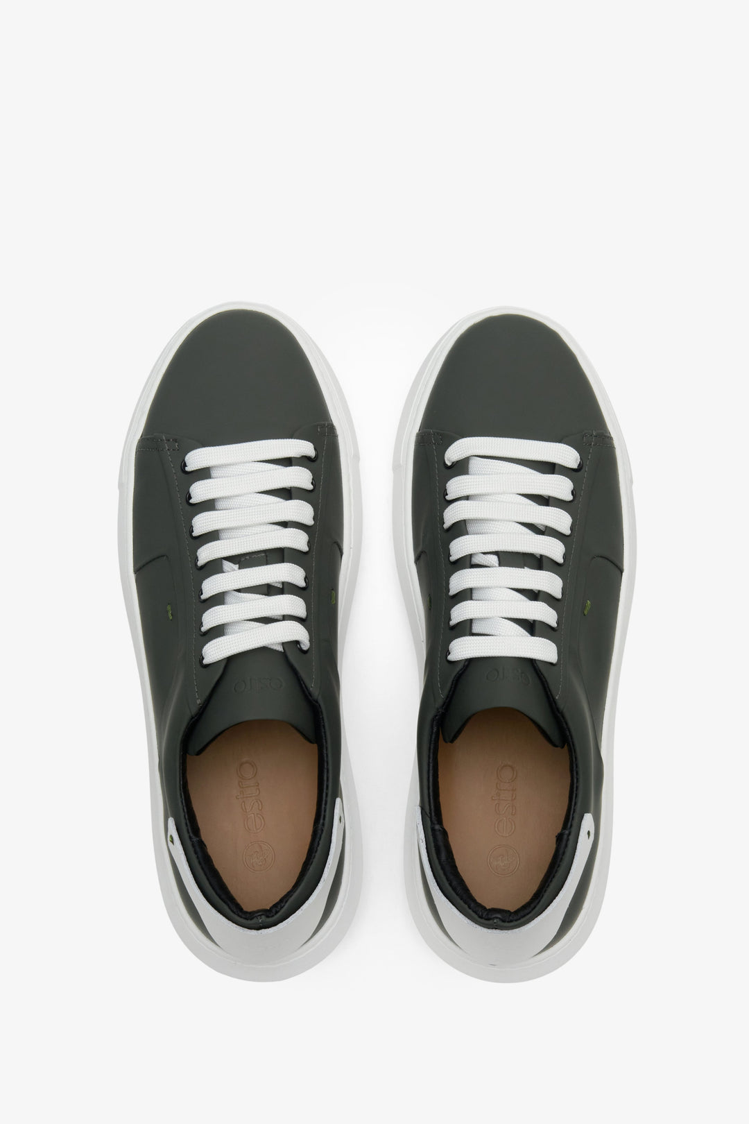 Men's green sneakers by Estro made of natural leather - presentation of the shoes from above.