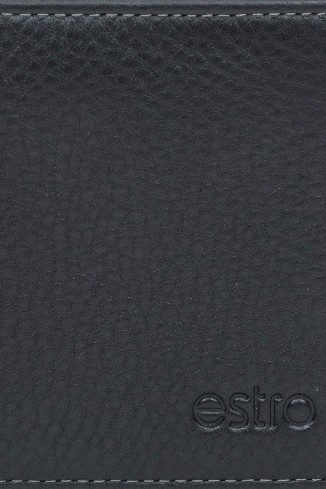 Compact men's wallet by Estro in black, made of genuine leather and designed in a folding style - details.